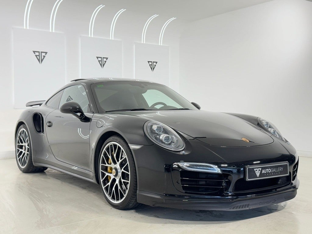 PORSCHE 911 Turbo S Coupé PDK