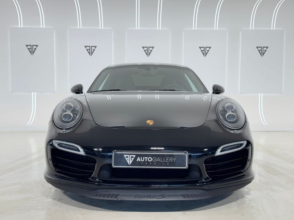 PORSCHE 911 Turbo S Coupé PDK