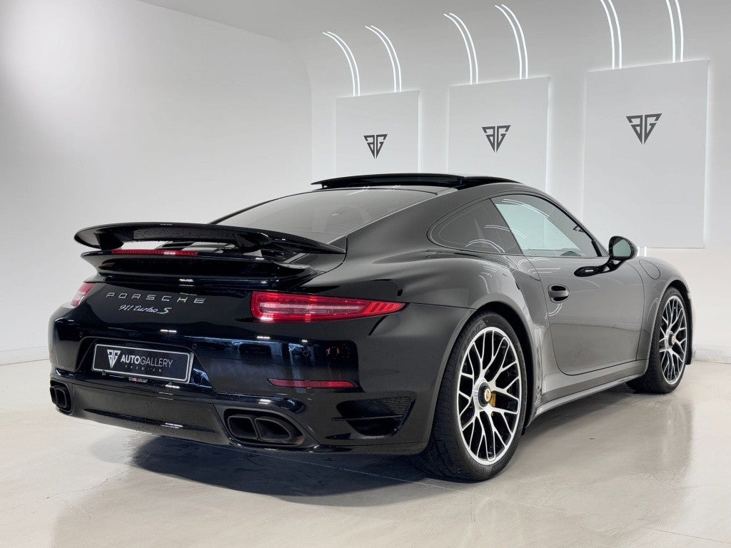 PORSCHE 911 Turbo S Coupé PDK