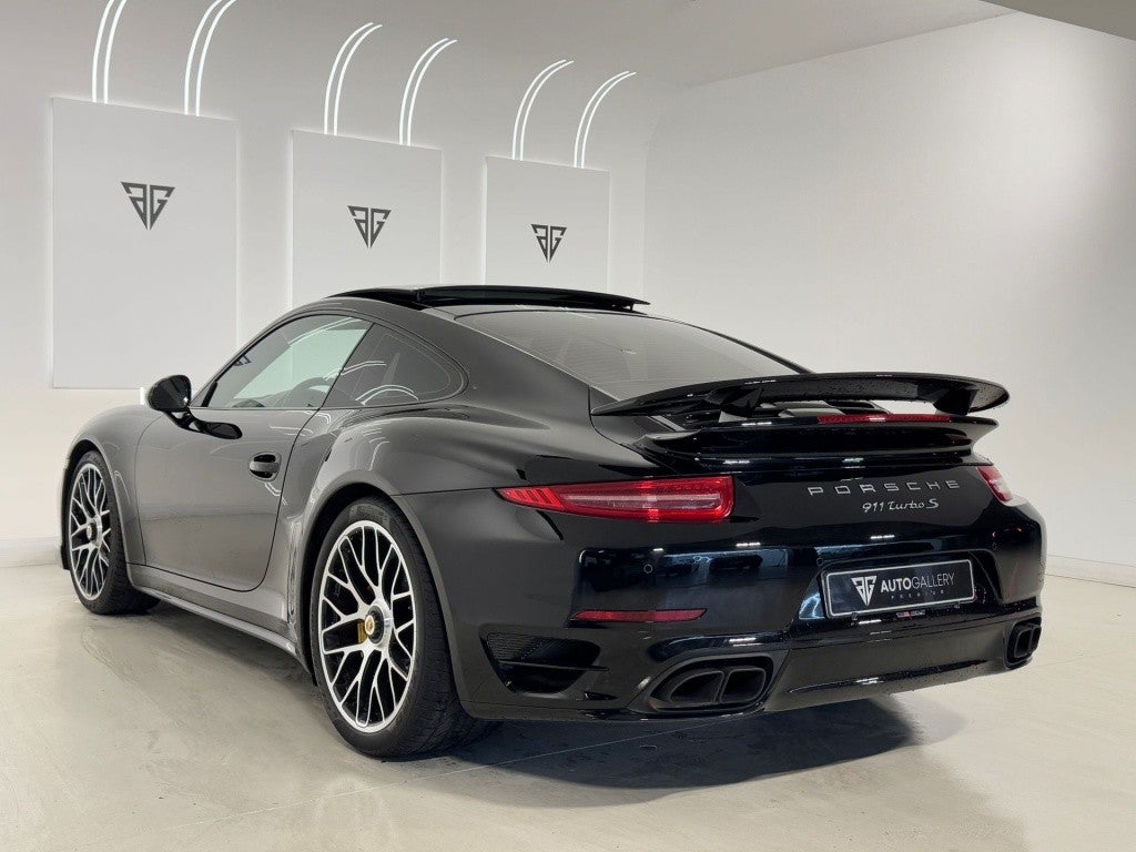 PORSCHE 911 Turbo S Coupé PDK