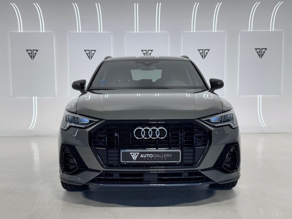 AUDI Q3 45 TFSIe Black line S-tronic