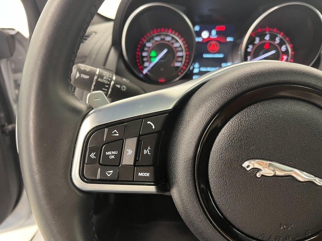 Jaguar F-Type Coupé 3.0 V6 R-Dynamic Aut. 340