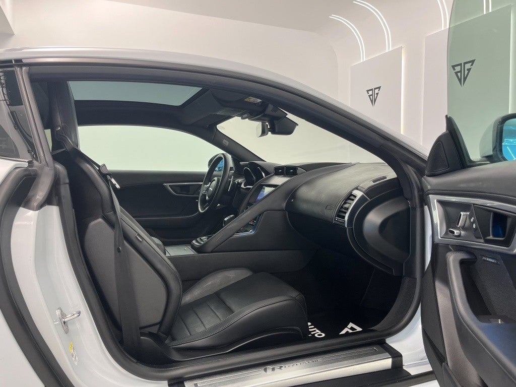 Jaguar F-Type Coupé 3.0 V6 R-Dynamic Aut. 340