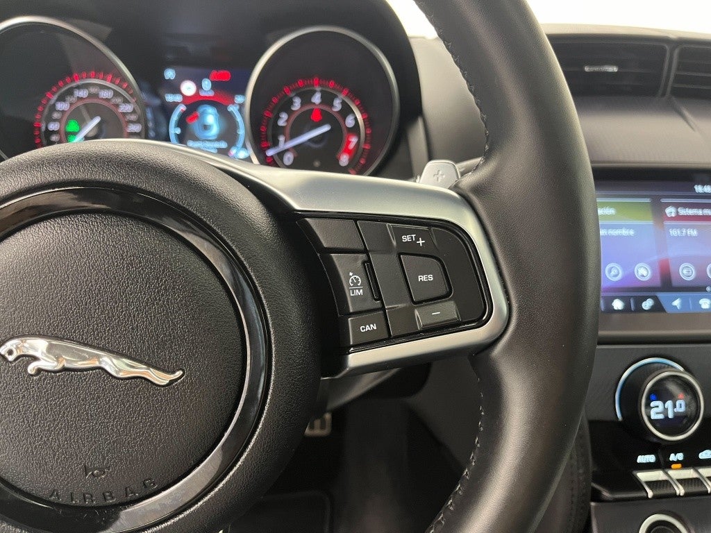 Jaguar F-Type Coupé 3.0 V6 R-Dynamic Aut. 340