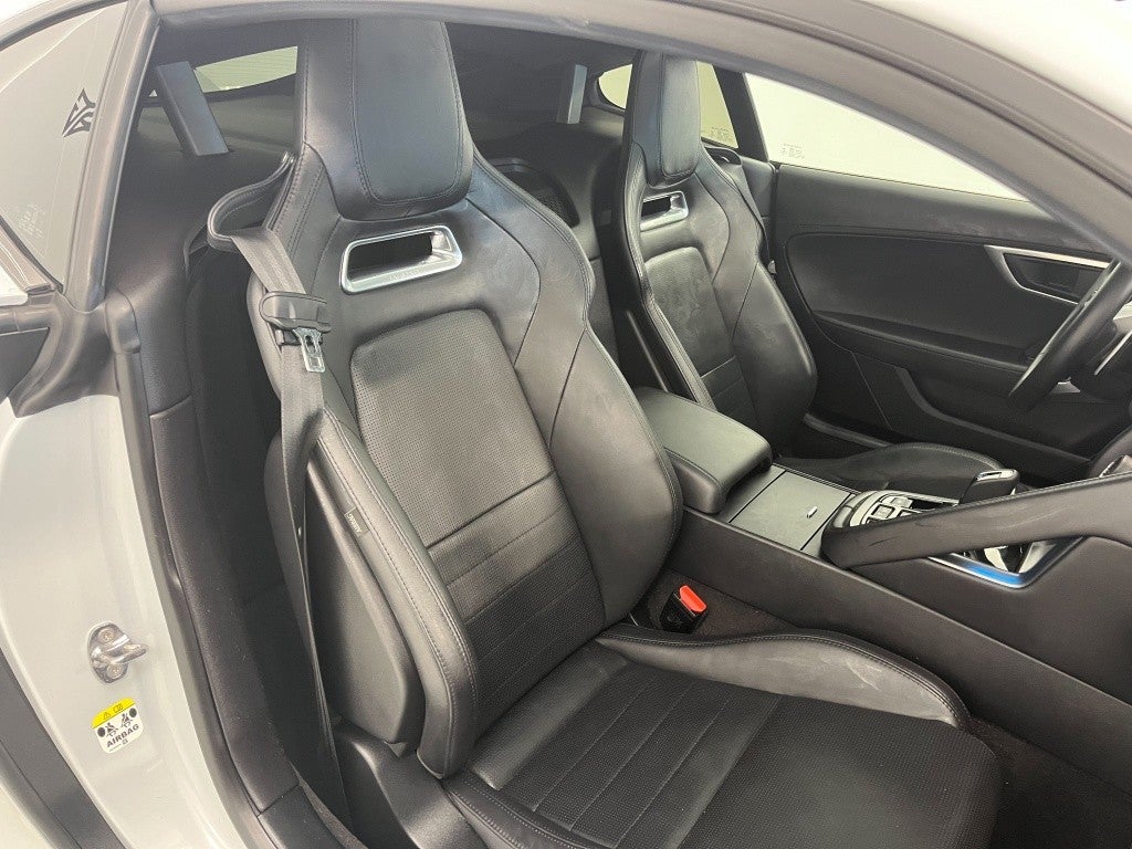 Jaguar F-Type Coupé 3.0 V6 R-Dynamic Aut. 340