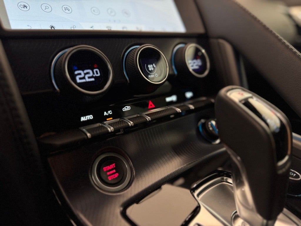 Jaguar F-Pace 3.0 l6 MHEV R-Dynamic S Aut. AWD 400