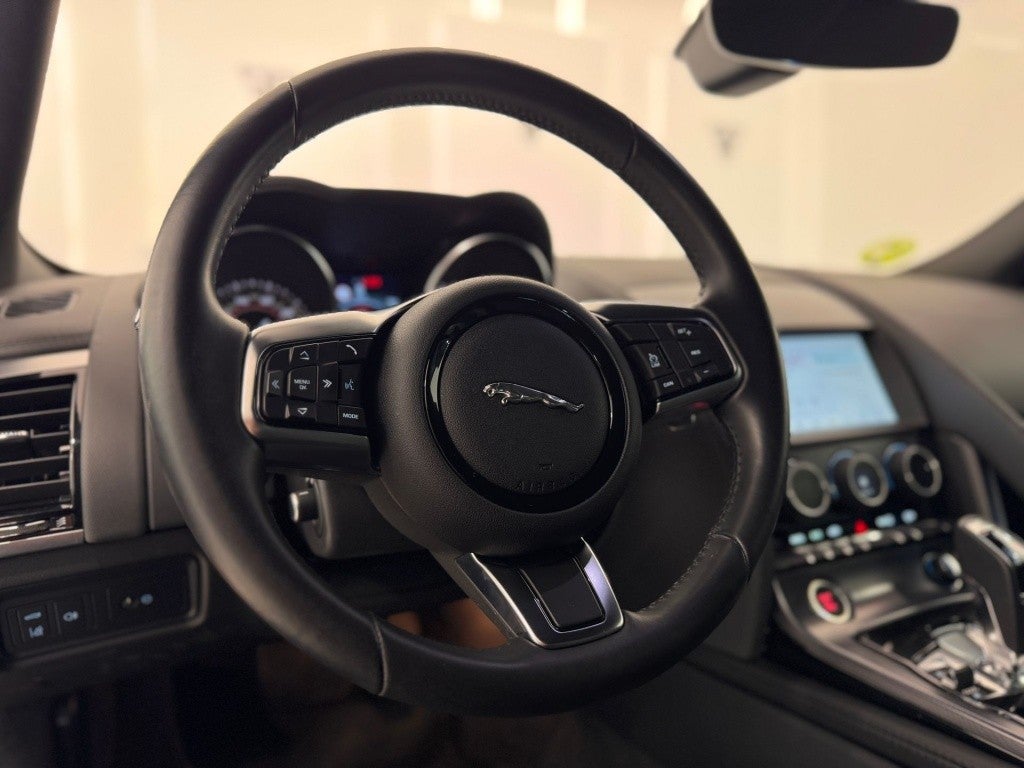 Jaguar F-Pace 3.0 l6 MHEV R-Dynamic S Aut. AWD 400