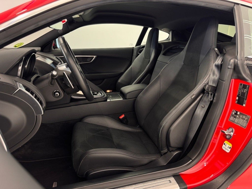 Jaguar F-Pace 3.0 l6 MHEV R-Dynamic S Aut. AWD 400