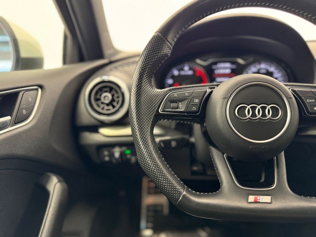 Audi A3 Sedán 35 TDI S line S tronic 110kW