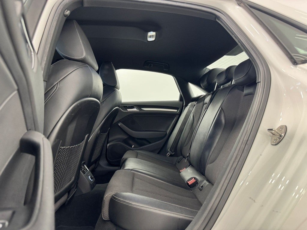 Audi A3 Sedán 35 TDI S line S tronic 110kW