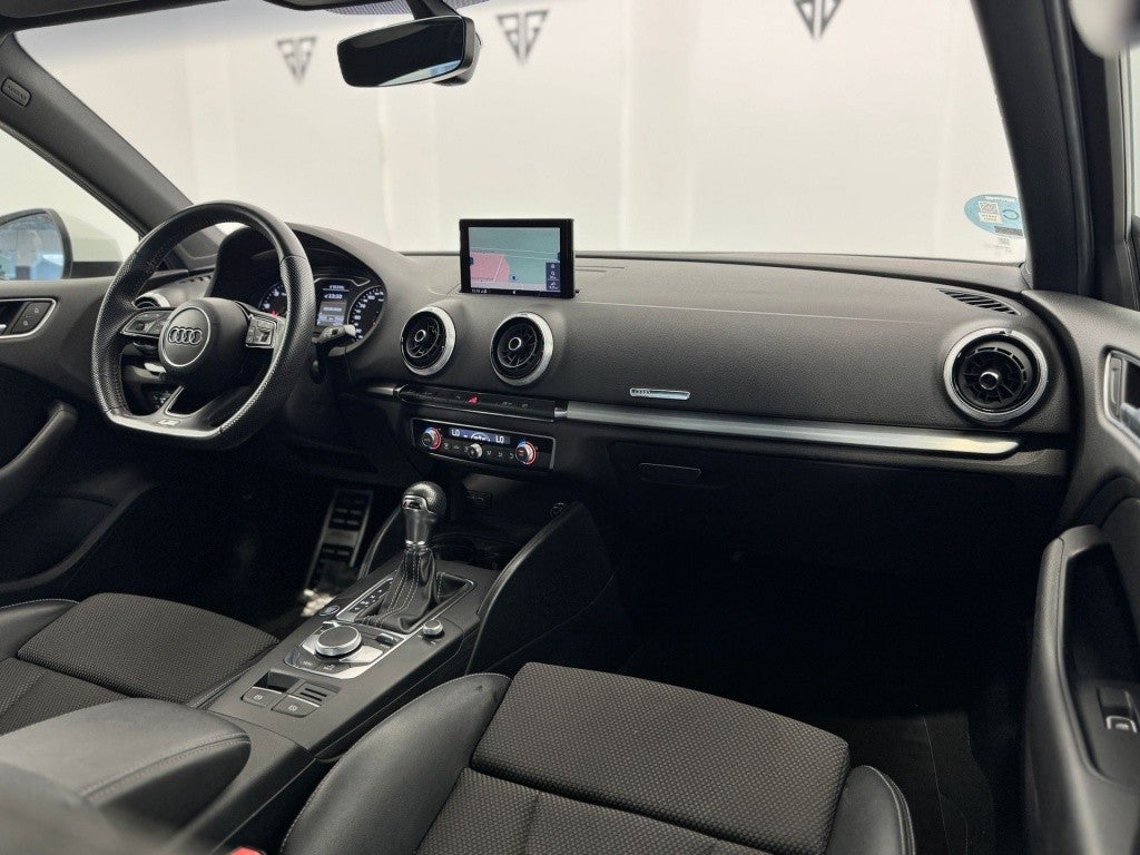 Audi A3 Sedán 35 TDI S line S tronic 110kW