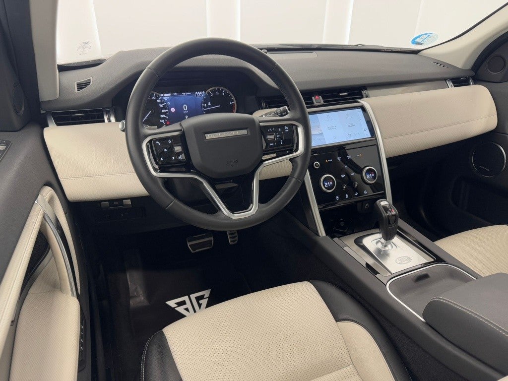 Land-Rover Discovery Sport 2.0D TD4 MHEV R-Dynamic SE AWD Auto 204