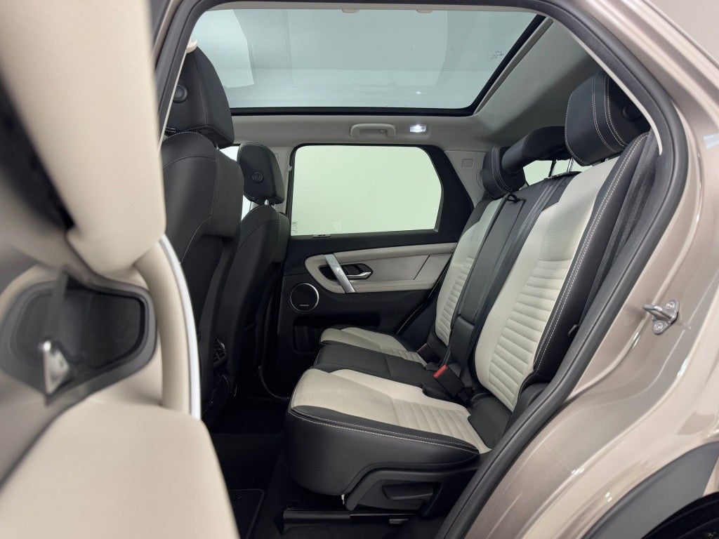 Land-Rover Discovery Sport 2.0D TD4 MHEV R-Dynamic SE AWD Auto 204