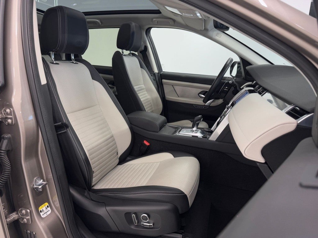 Land-Rover Discovery Sport 2.0D TD4 MHEV R-Dynamic SE AWD Auto 204