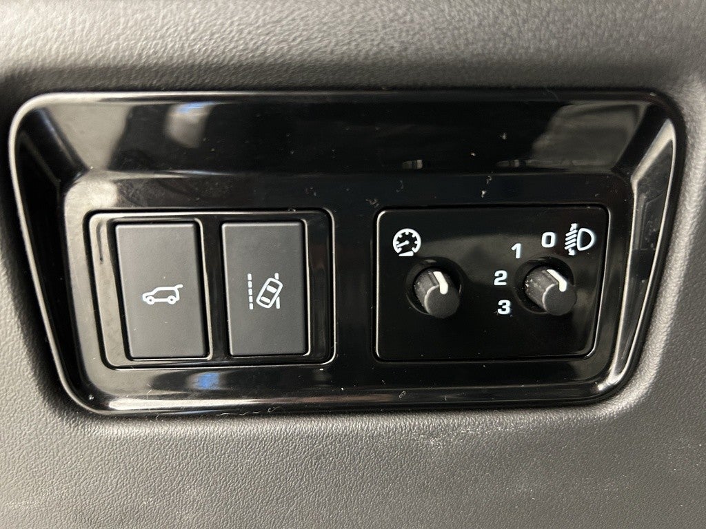 Jaguar F-Pace 2.0i4D Portfolio RWD 180