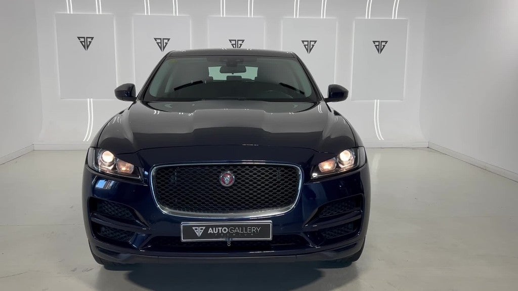 Jaguar F-Pace 2.0i4D Portfolio RWD 180