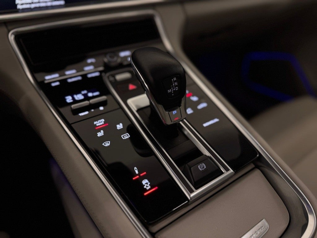 Porsche Panamera 4 e-Hybrid