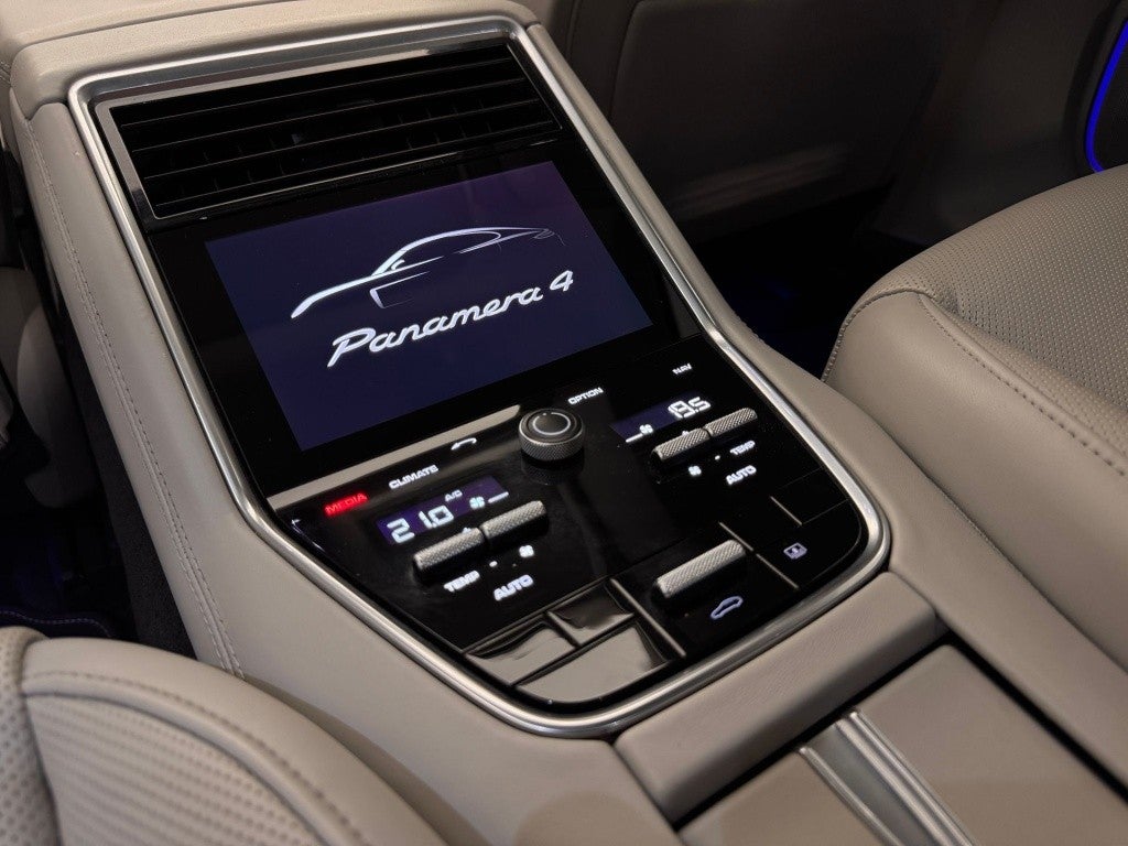 Porsche Panamera 4 e-Hybrid