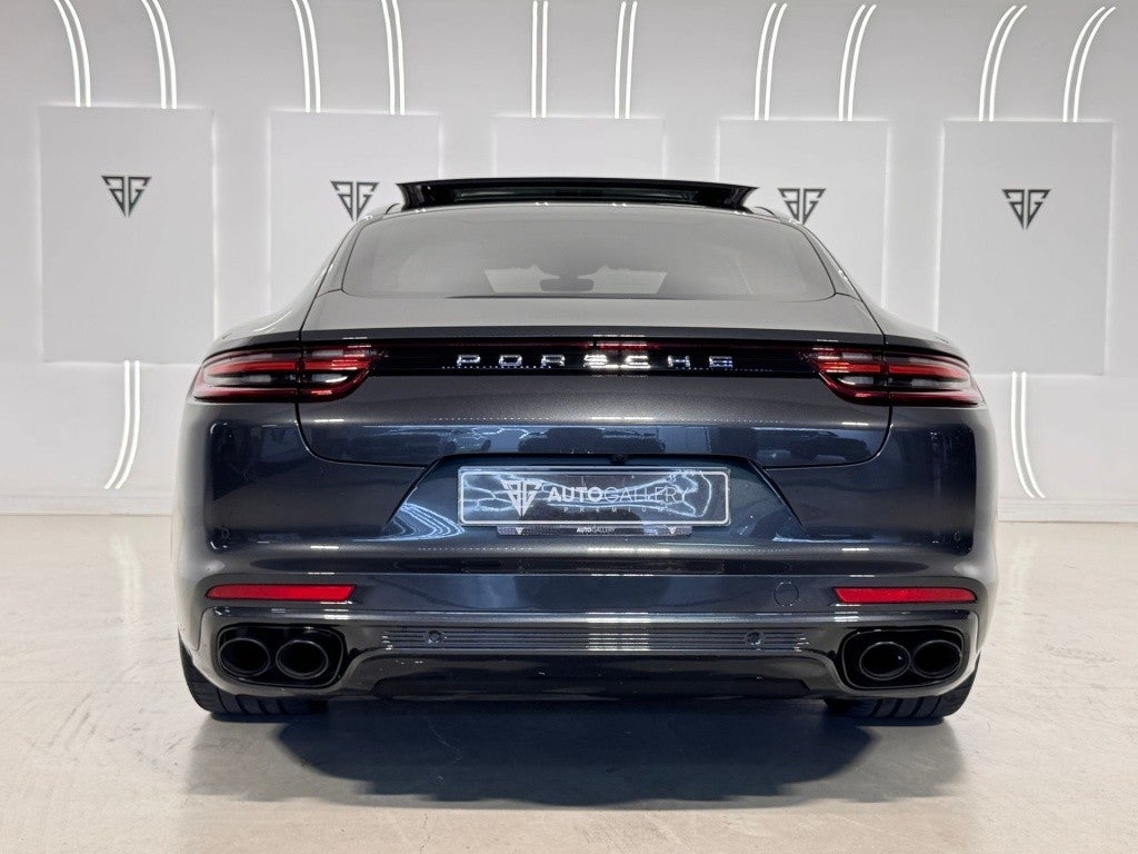 Porsche Panamera 4 e-Hybrid