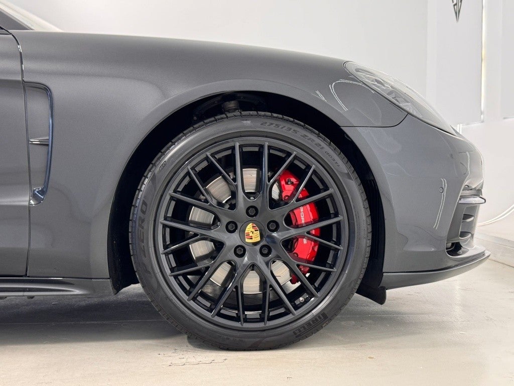 Porsche Panamera 4 e-Hybrid