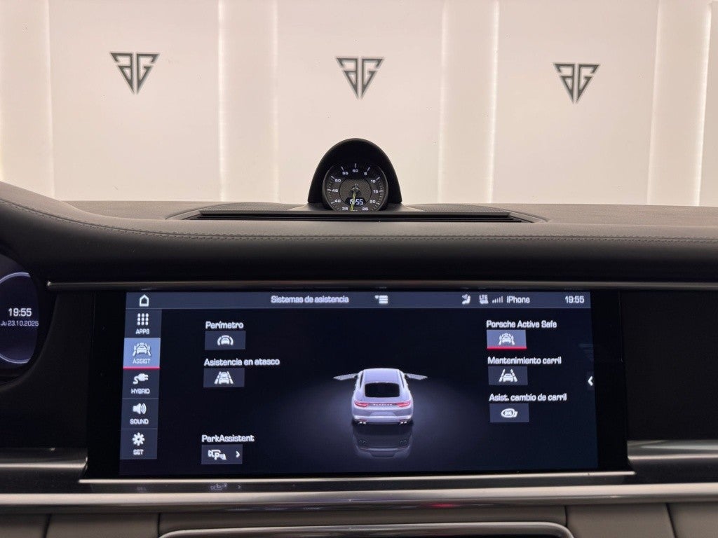 Porsche Panamera 4 e-Hybrid