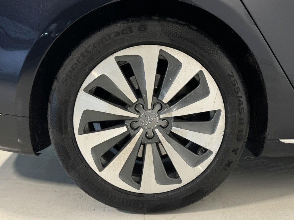 Audi A8 Hybrid 2.0 TFSI Tiptronic