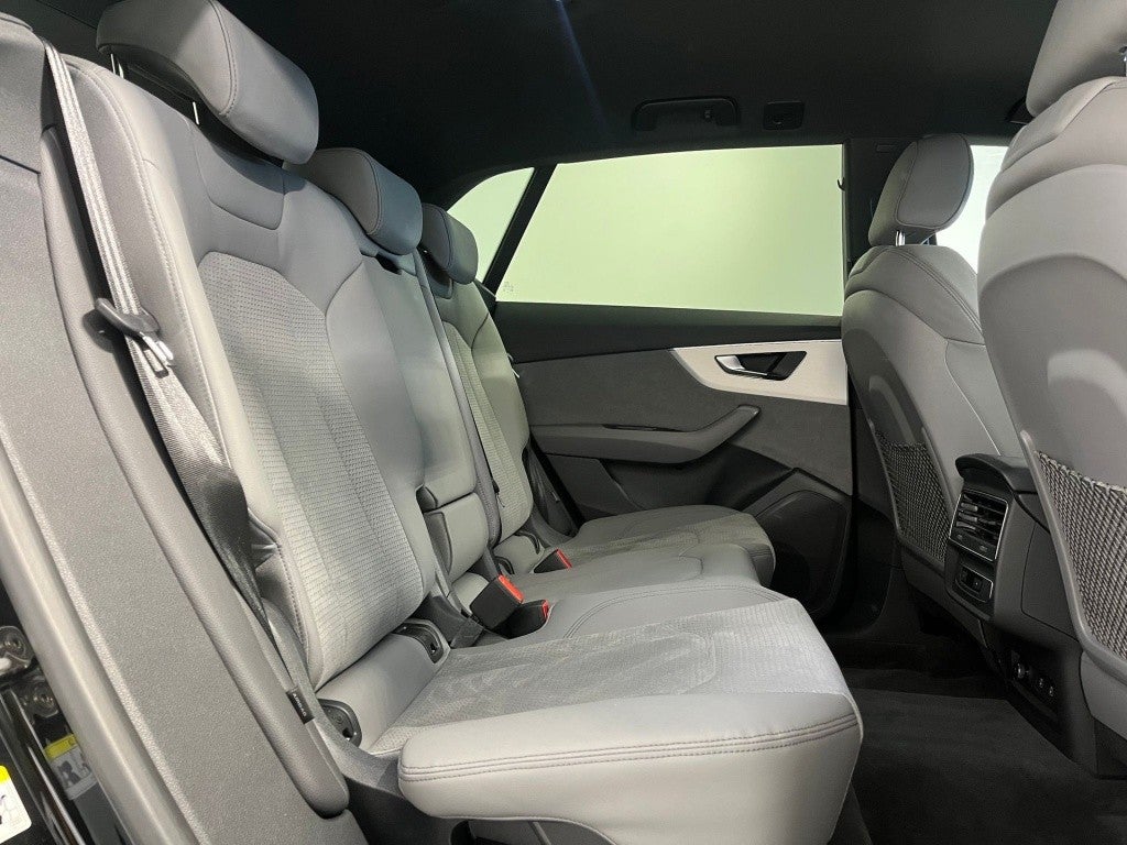 Audi Q8 55 TFSIe Black line quattro