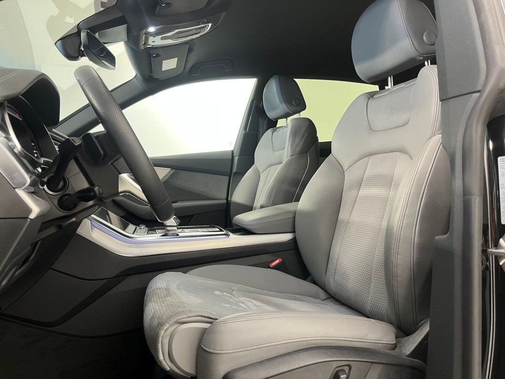 Audi Q8 55 TFSIe Black line quattro