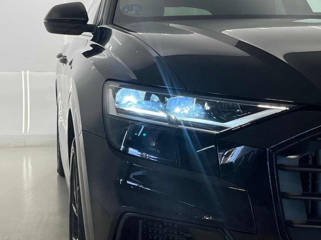 Audi Q8 55 TFSIe Black line quattro