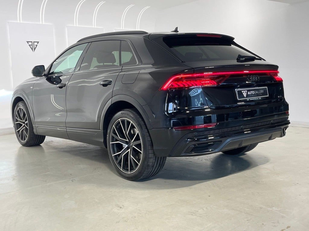 Audi Q8 55 TFSIe Black line quattro