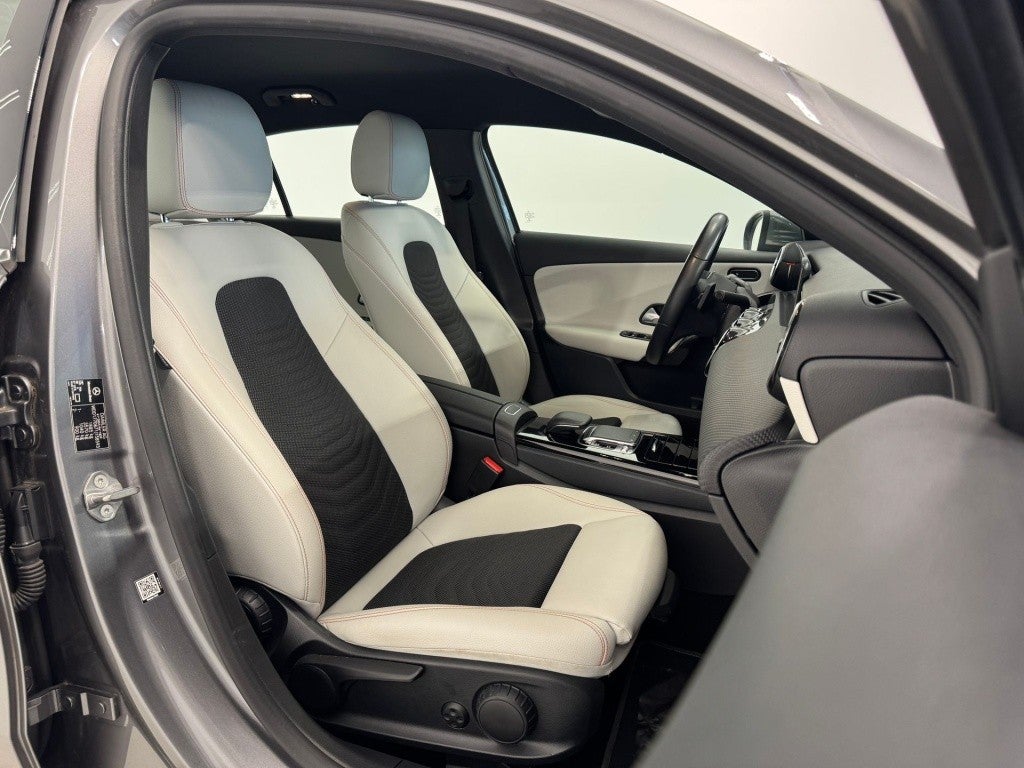 Mercedes-Benz Clase A 200 7G-DCT