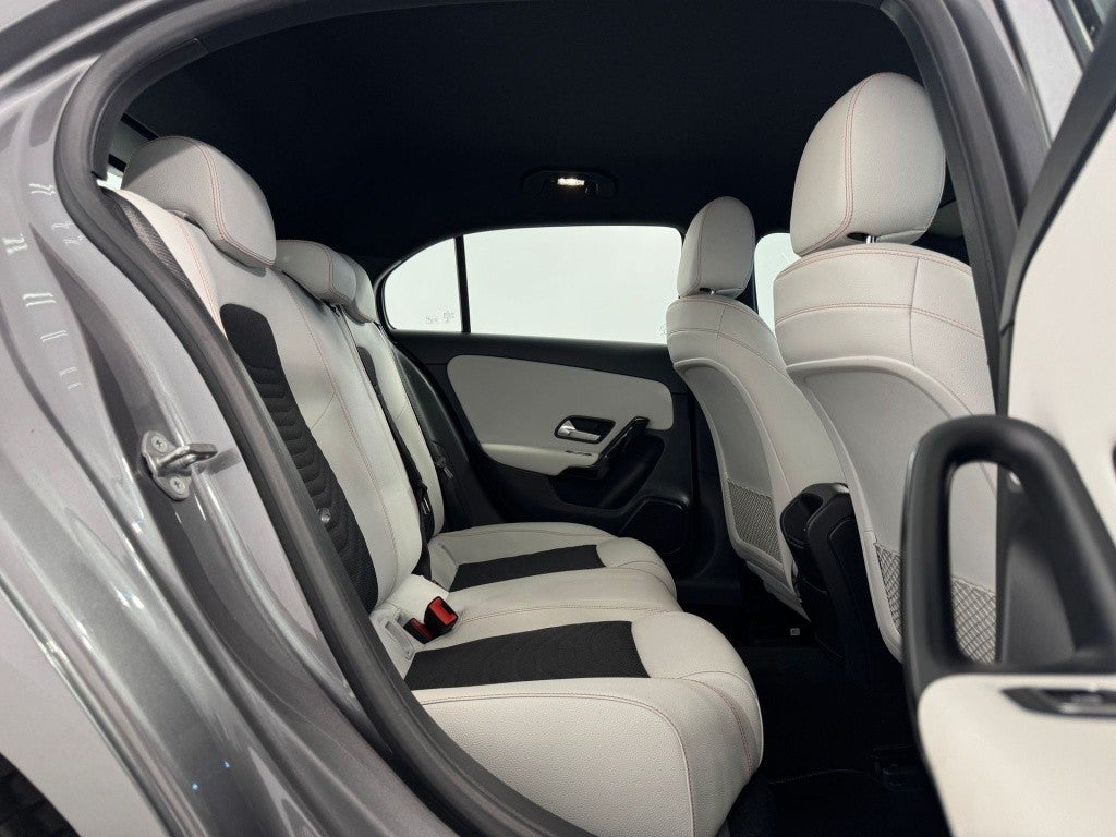 Mercedes-Benz Clase A 200 7G-DCT