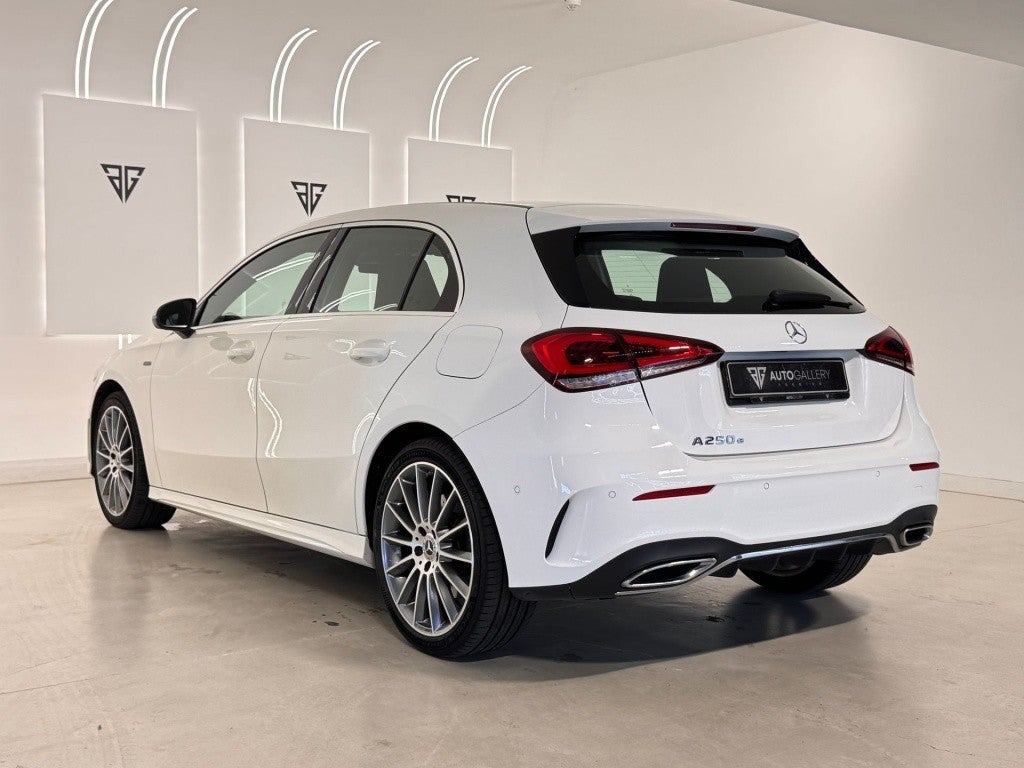 Mercedes-Benz Clase A 250e 8G-DCT