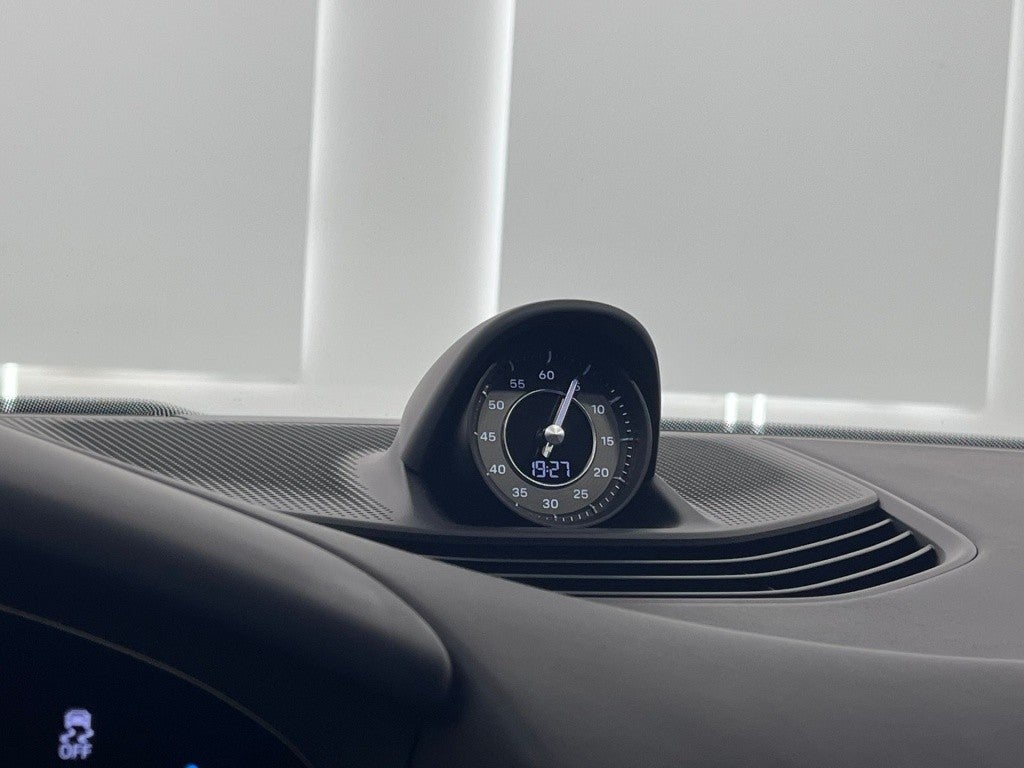 Porsche Taycan Turbo S Cross Turismo