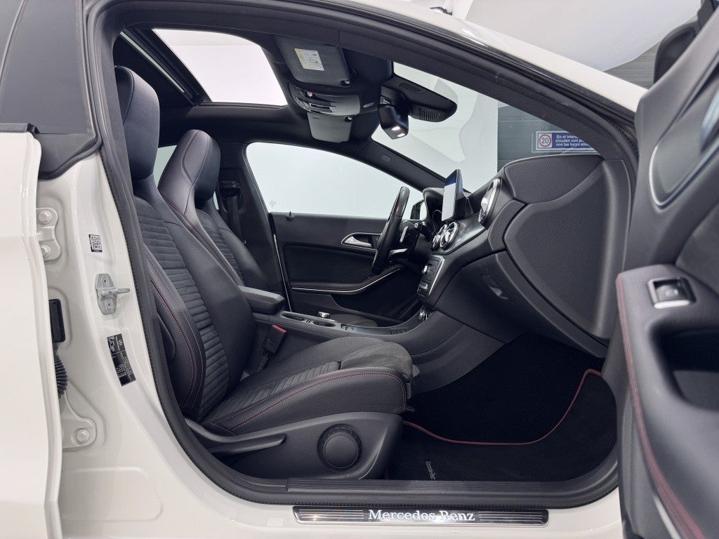 Mercedes-Benz Clase CLA 200d AMG Line7G-DCT
