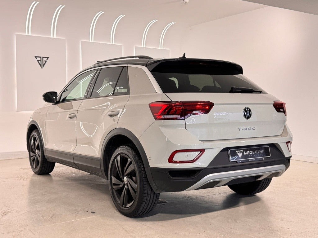 Volkswagen T-Roc 1.5 TSI Dark DSG7 110KW