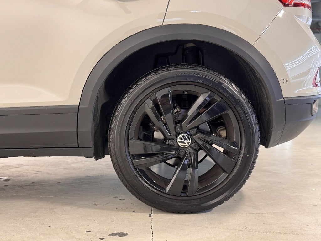 Volkswagen T-Roc 1.5 TSI Dark DSG7 110KW