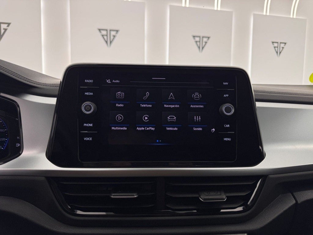 Volkswagen T-Roc 1.5 TSI Dark DSG7 110KW