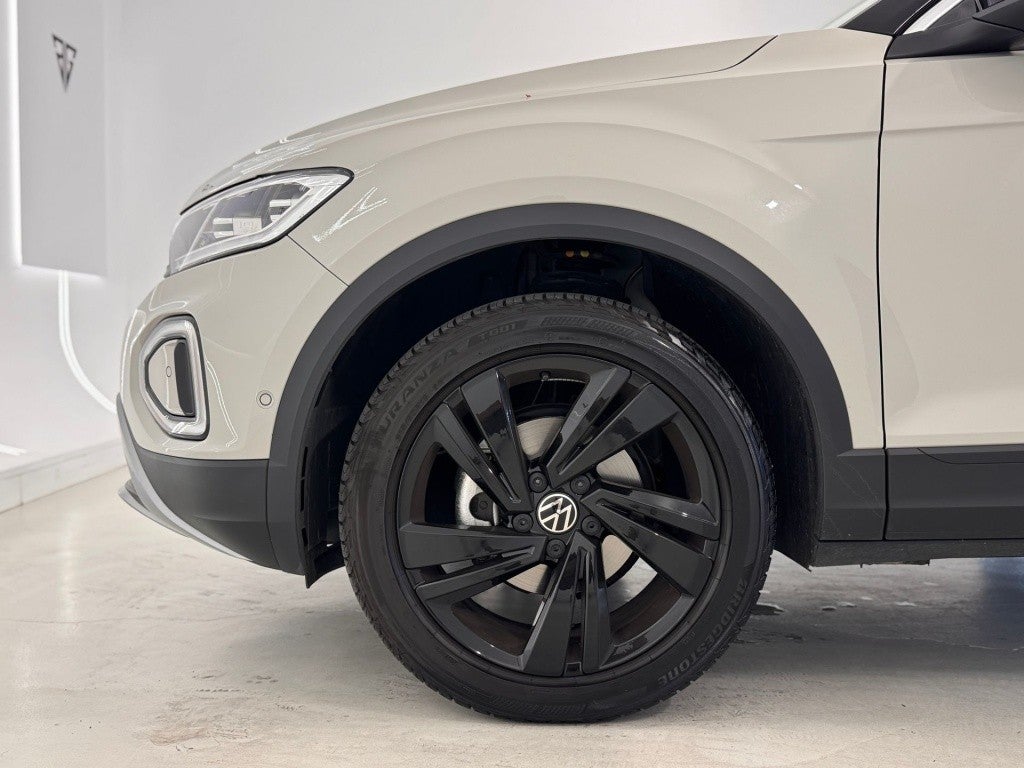 Volkswagen T-Roc 1.5 TSI Dark DSG7 110KW