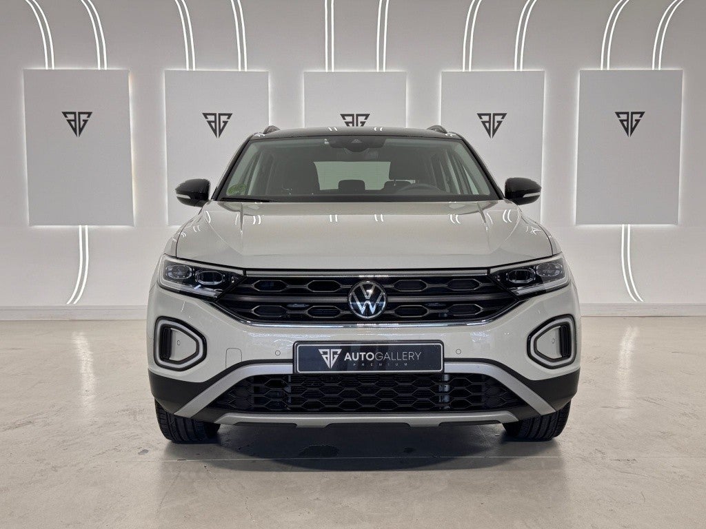 Volkswagen T-Roc 1.5 TSI Dark DSG7 110KW