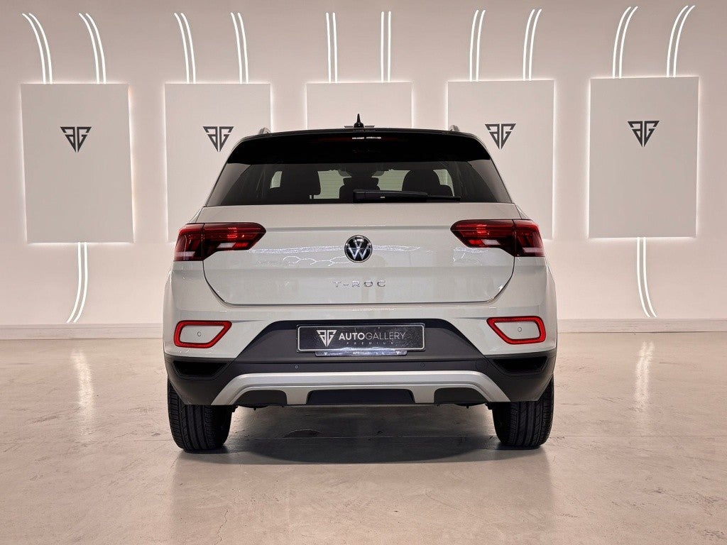 Volkswagen T-Roc 1.5 TSI Dark DSG7 110KW