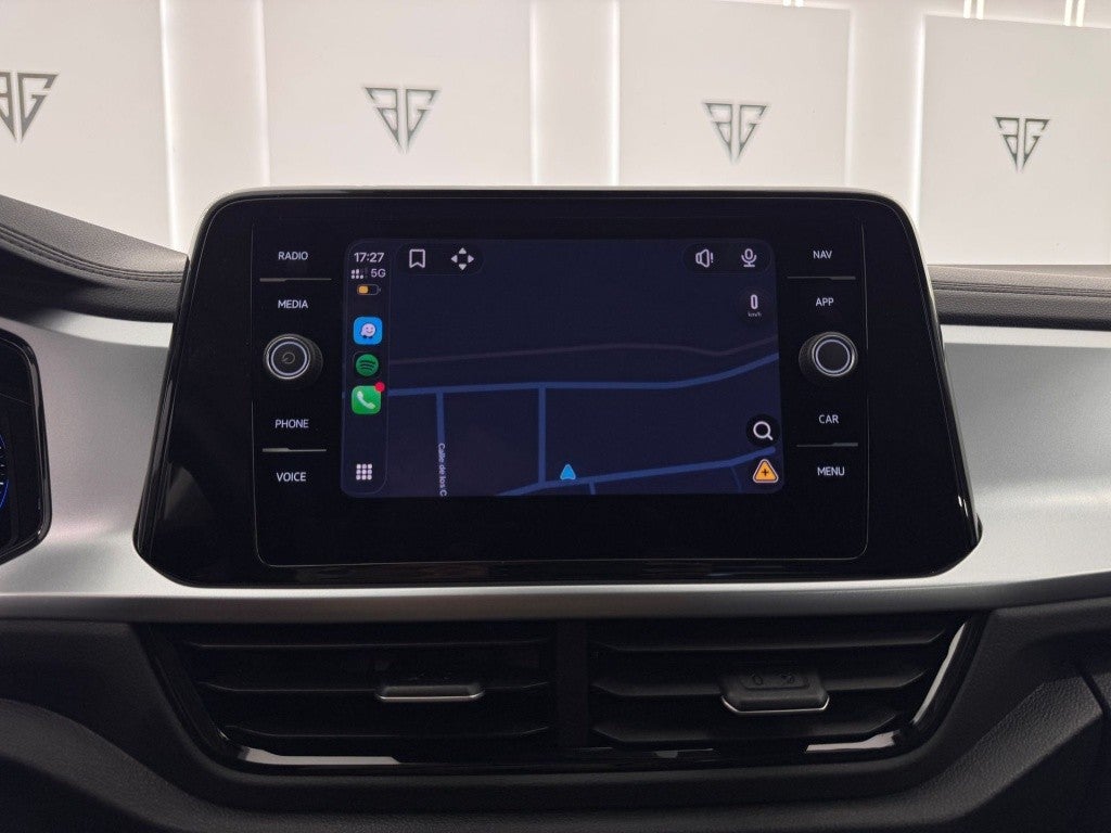 Volkswagen T-Roc 1.5 TSI Dark DSG7 110KW