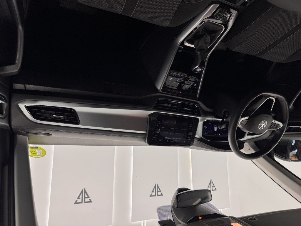 Volkswagen T-Roc 1.5 TSI Dark DSG7 110KW