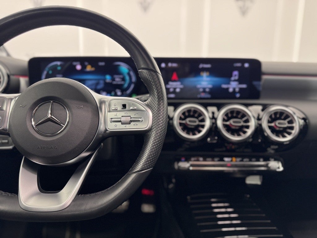 Mercedes-Benz Clase A 250e 8G-DCT