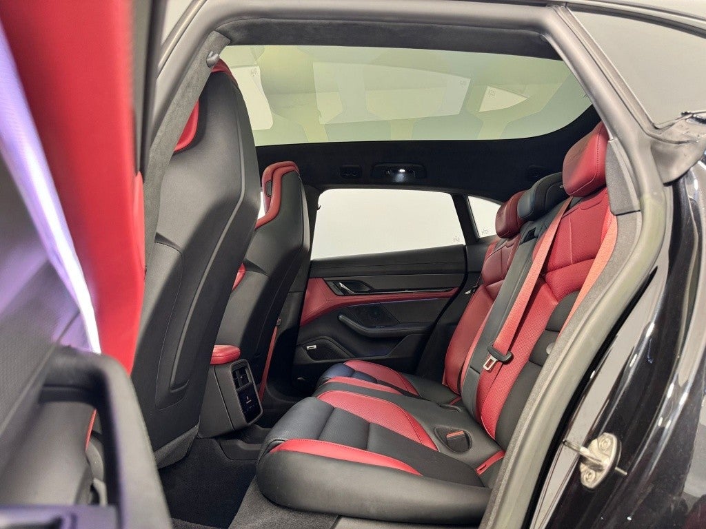 Porsche Taycan Turbo S Sport Turismo