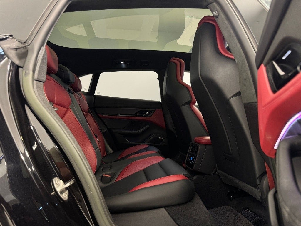 Porsche Taycan Turbo S Sport Turismo