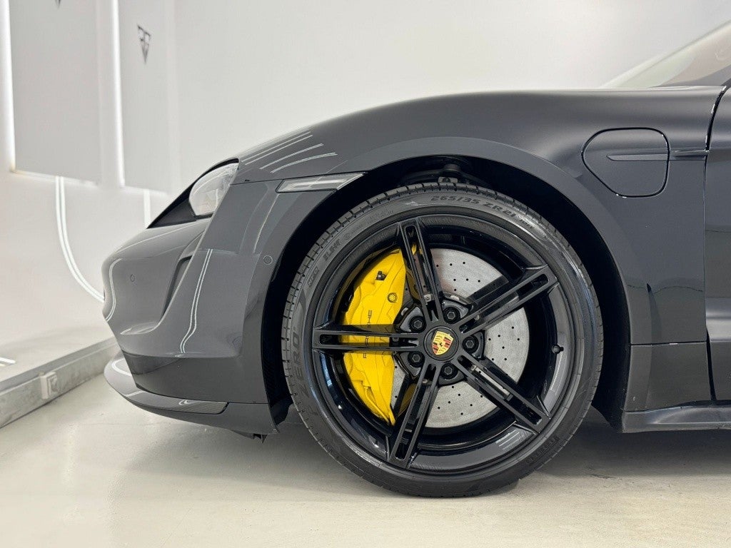 Porsche Taycan Turbo S Sport Turismo