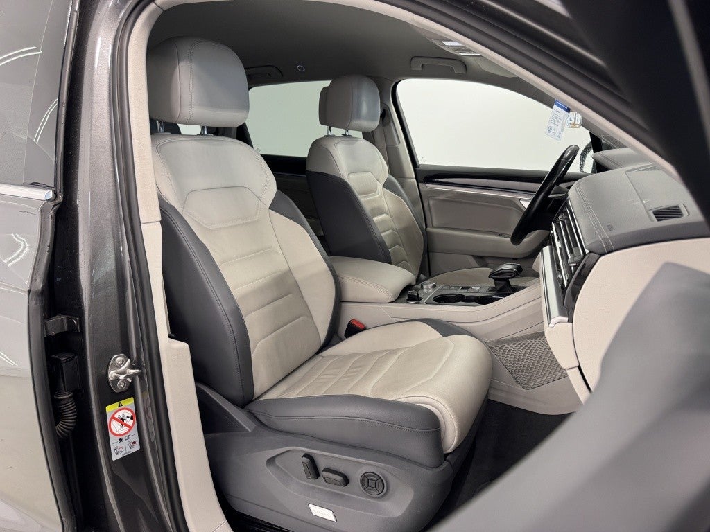 Volkswagen Touareg 3.0TDI V6 Premium Tiptronic Elegance 4M 170kW