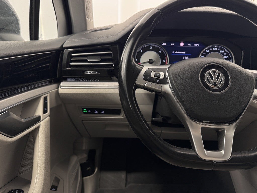 Volkswagen Touareg 3.0TDI V6 Premium Tiptronic Elegance 4M 170kW