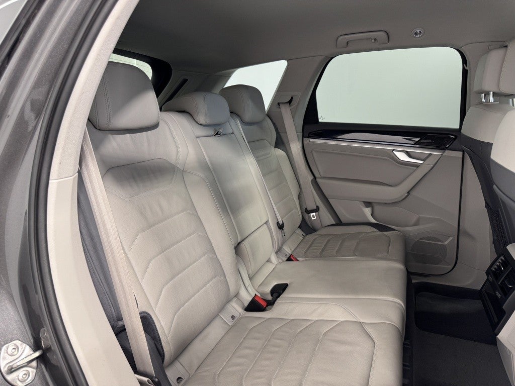 Volkswagen Touareg 3.0TDI V6 Premium Tiptronic Elegance 4M 170kW